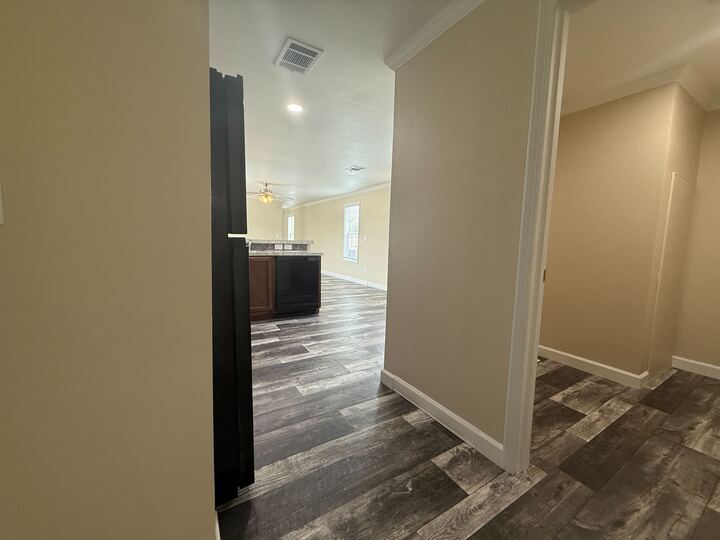 Building Photo - 709 N Collins Fwy