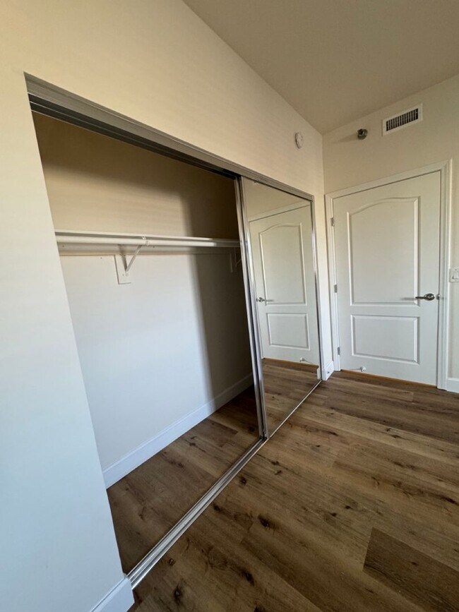 Building Photo - Amazing 4 Bedroom 2 Bath Condo in the heart of North Park!