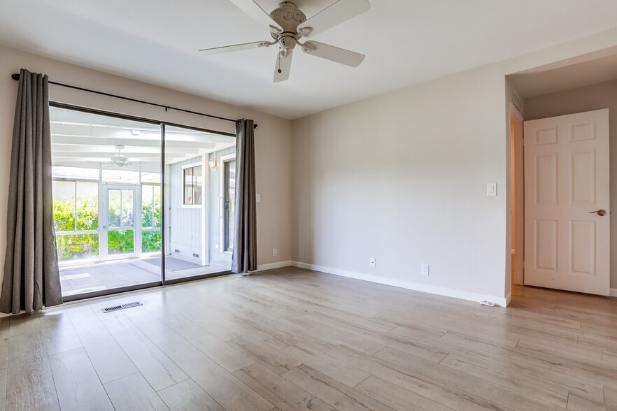 Building Photo - 3560 Turquoise Ln