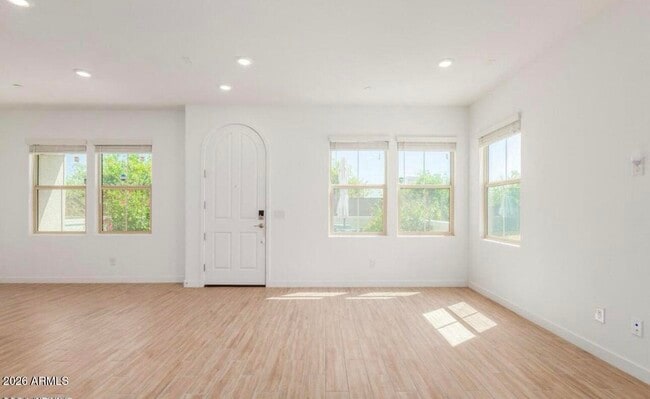 Building Photo - 4077 S Sabrina Dr