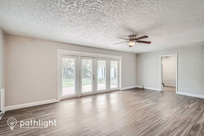 Building Photo - 4080 Bluefish Dr SE