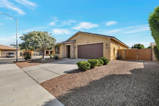 Building Photo - 9937 W Andrea Dr