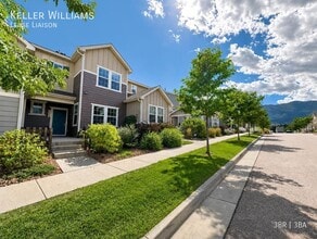 Building Photo - 1173 Solitaire St