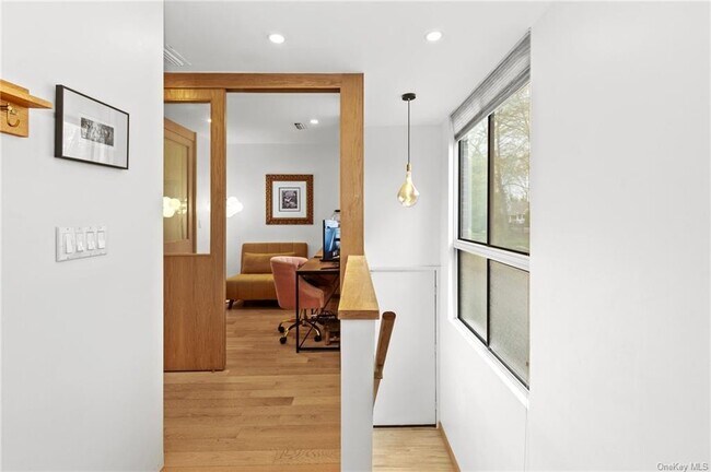 Building Photo - 150 N Bedford Rd