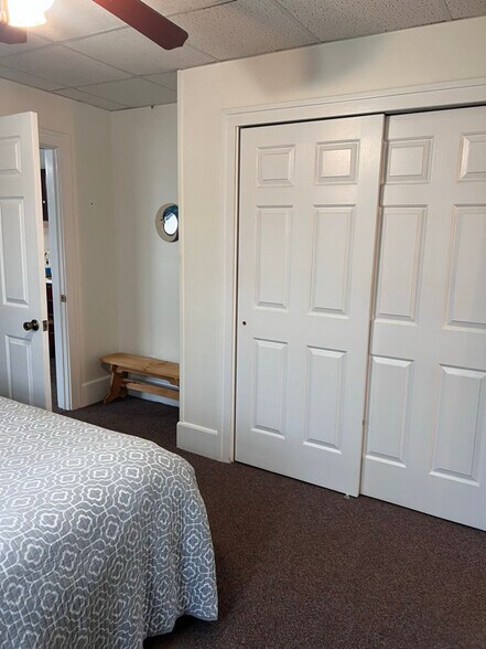 Building Photo - 48 W Main St