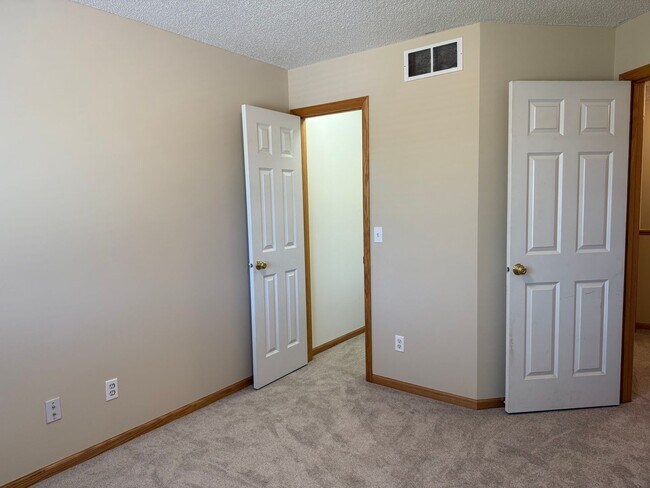 Building Photo - Easy Living On Gettysburg Way