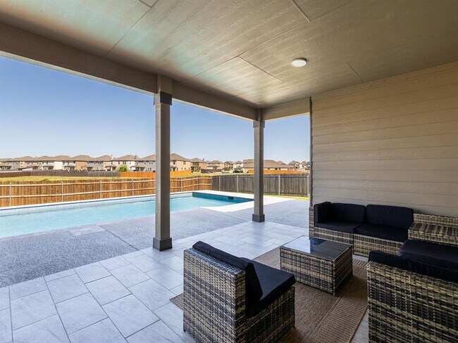 Building Photo - 3814 Riardo Dr