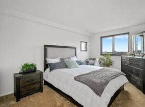 Building Photo - 7800 E Jefferson Ave