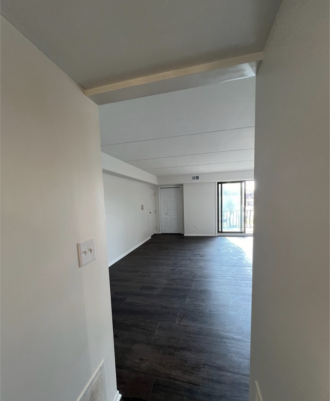 Building Photo - 8124 168th Pl