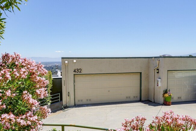Building Photo - 432 Portofino Dr