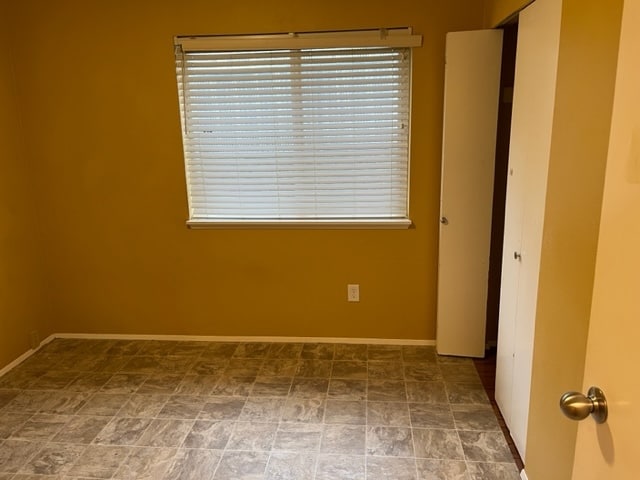 Building Photo - 2255 Highview Ln W