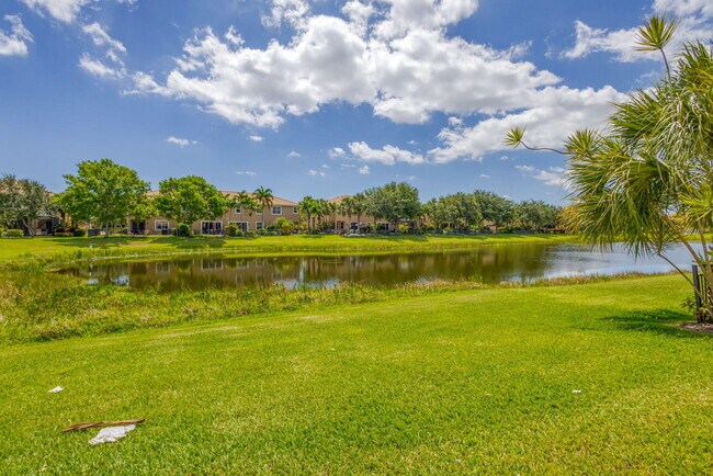 Building Photo - 4770 Cadiz Cir