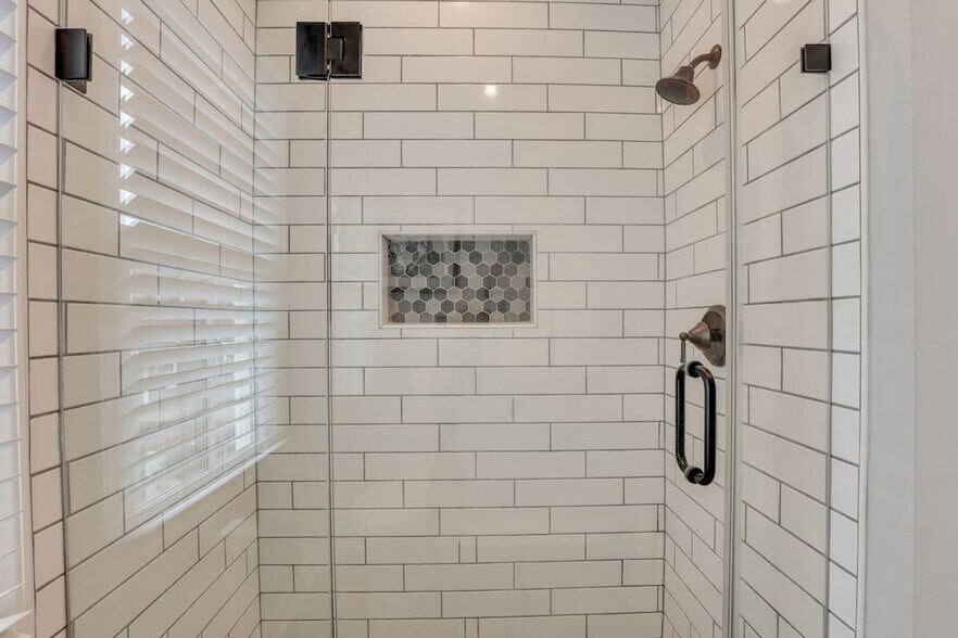 Building Photo - 306 W Gaston St