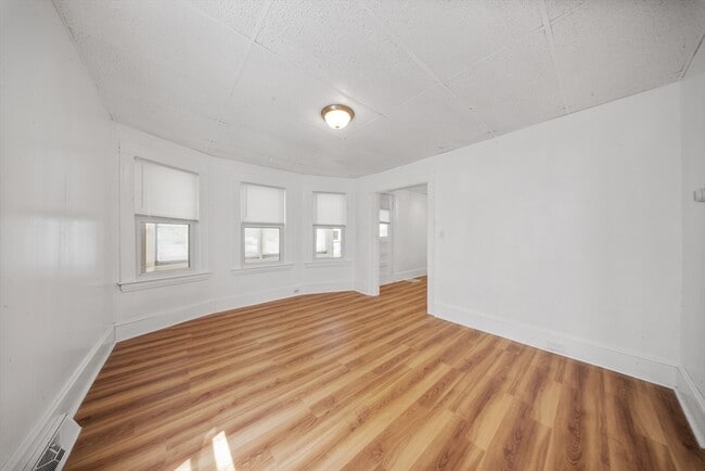 Building Photo - 198 Fayette St