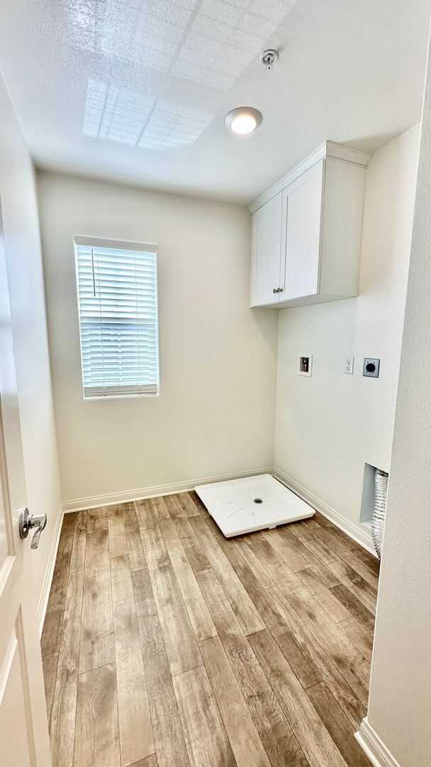 Building Photo - Beautiful Newer Construction Two-Story Home in Bonsall, Minutes to Everything!