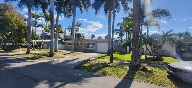 Building Photo - 1016 NE 5th St