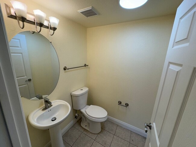 Building Photo - Greenfield Area