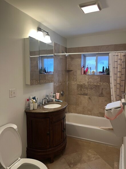 Building Photo - 69 Chiswick Rd