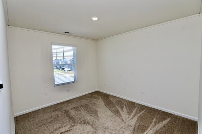 Building Photo - 1718 Canopy Dr