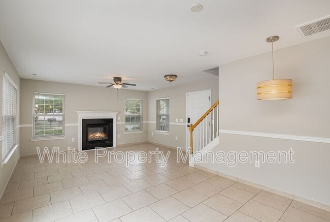 Building Photo - 9036 Meadowmont View Dr