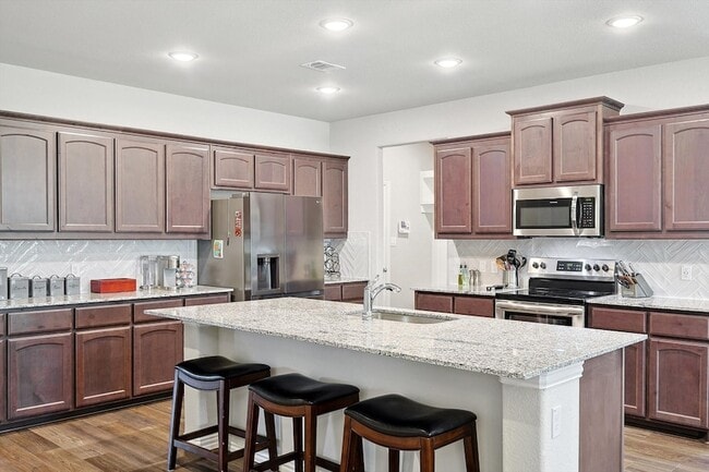 Building Photo - 808 Feather Edge Dr