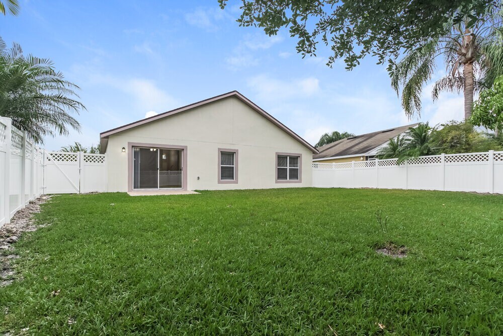 Building Photo - 2982 White Cedar Cir