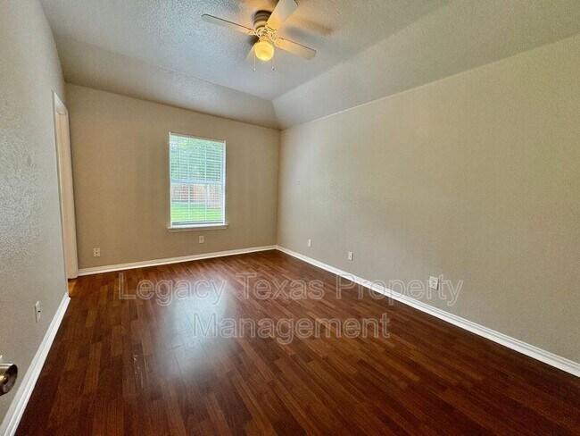 Building Photo - 1136 Alvarado St