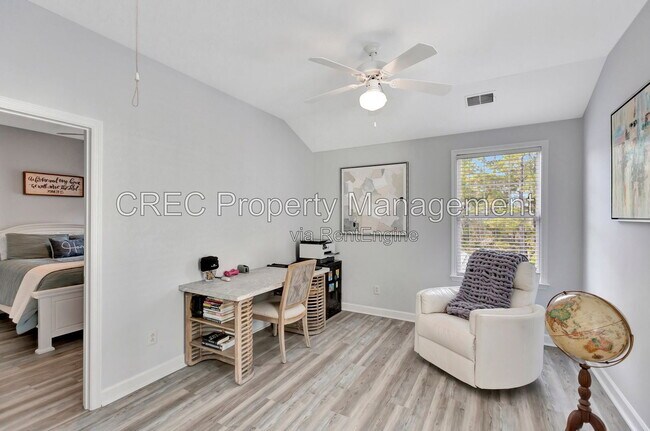 Building Photo - 147 Palm Cove Way