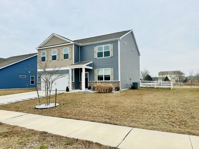 Building Photo - 30735 Waterfront Dr