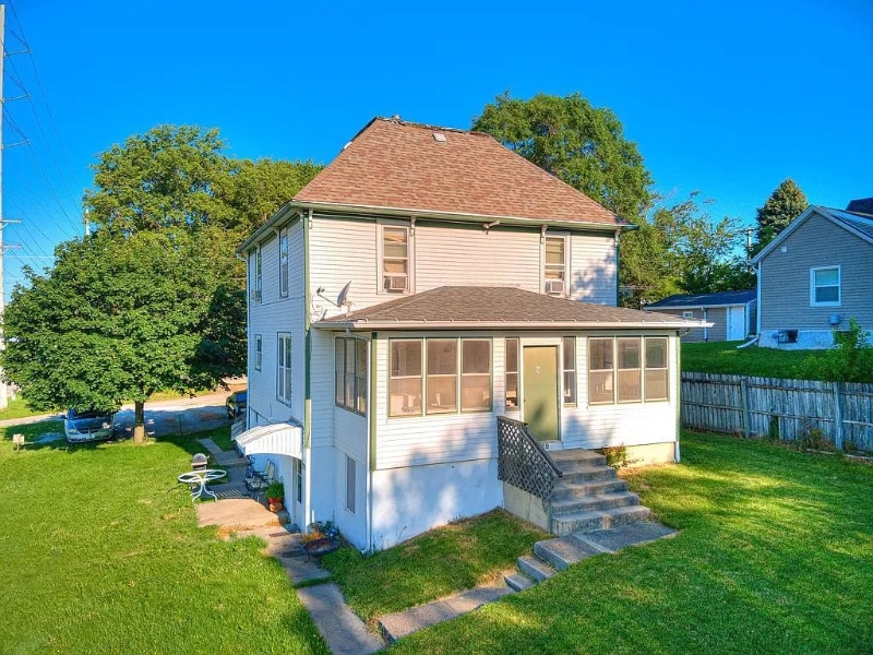 Building Photo - 129 Kingsbury Ave