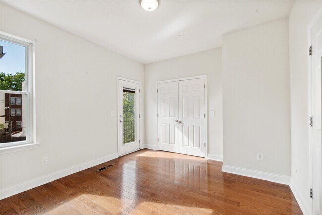 Building Photo - 1906 N 18th St