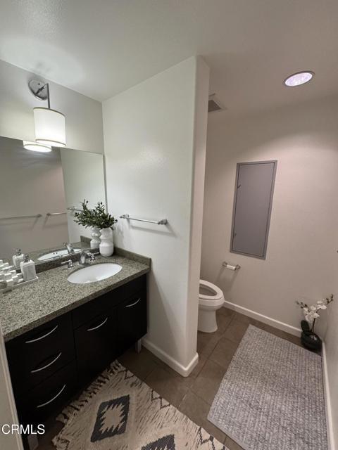 Building Photo - 250 N 1st St