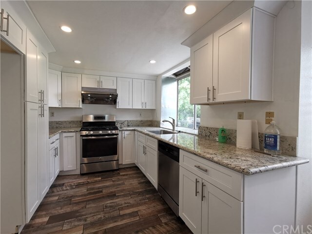 Building Photo - 2676 Pepperdale Dr