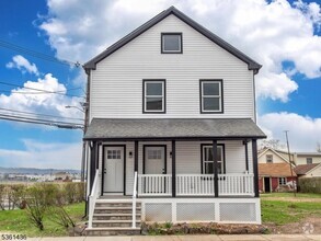 Building Photo - 17 N Weiss St