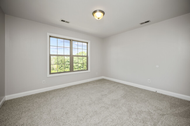 Building Photo - 393 Hays Blvd