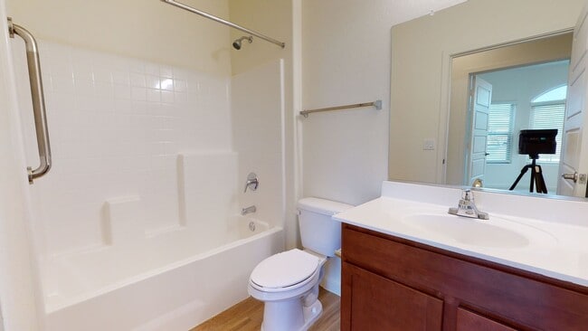 Building Photo - 2350 S Olivewood