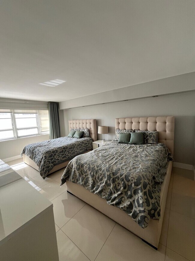 Building Photo - 133 N Pompano Beach Blvd