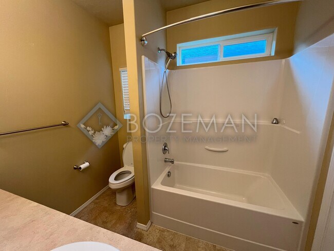 Building Photo - 270 Pond Lily Dr