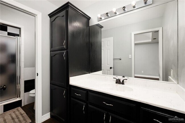 Building Photo - 508 N 17th St