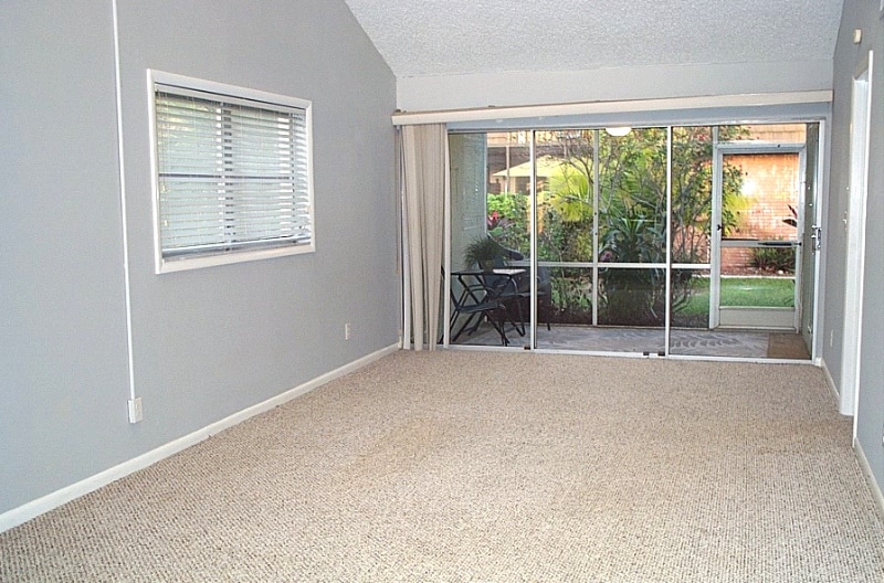 Building Photo - 490 Charlemagne Blvd