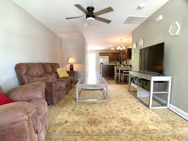 Building Photo - 364 Sam Houston Cir