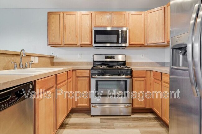 Building Photo - 4422 Remington Pl NE