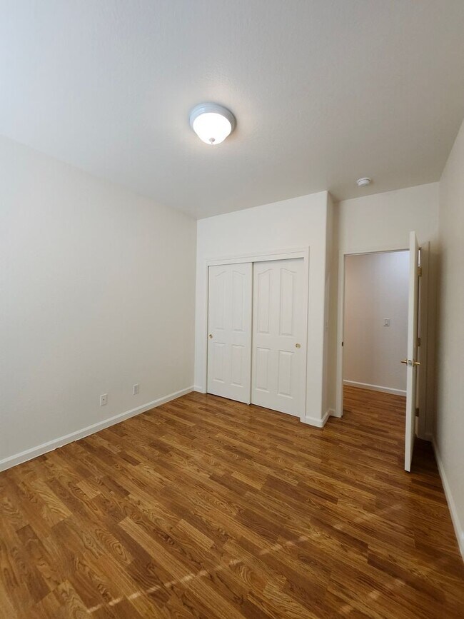 Building Photo - Beautiful Yuba City home located in a cul-de-sac