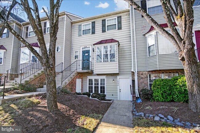 Building Photo - 16294 Taconic Cir