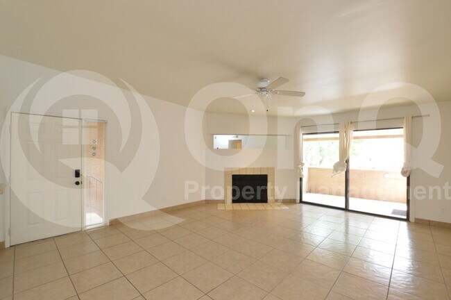 Building Photo - 7950 E Starlight Way