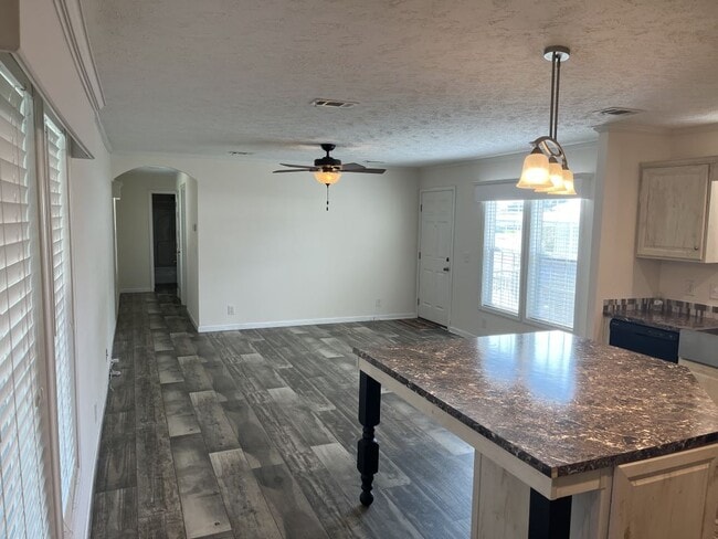 Building Photo - 3101 Wiley Ave