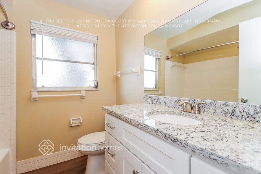 Building Photo - 1685 Fortune Dr