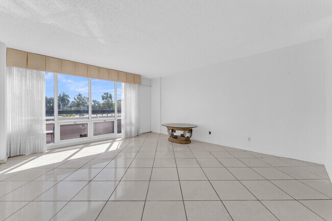 Building Photo - 1401 S Federal Hwy