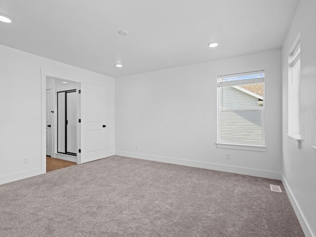 Building Photo - 2986 Sydney Dr