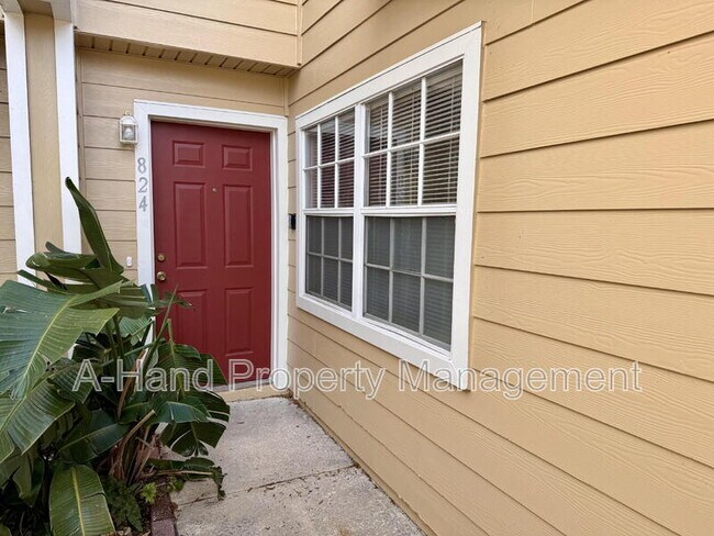 Building Photo - 824 Washington Palm Loop